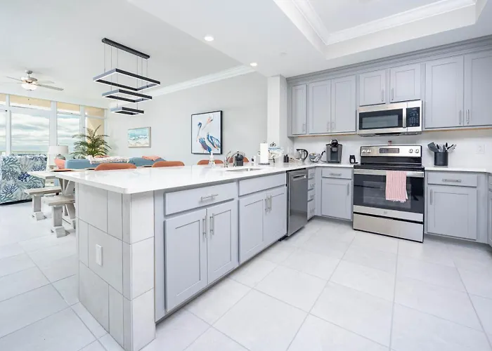 Phoenix Gulf Towers 2707 Apartment *